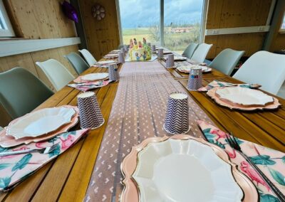 Geburtstag_Maerchenland_Esstisch2_original | indoorspielplatz-calw.de | la-mas.de | Indoorspielplatz | Familienfeier | Kindergeburtstag | Schwarzwald | Eventlocation | Nagold | Freudenstadt | Freizeitpark | Festsaal | Kinderparadies